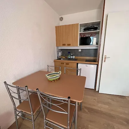 Studio-cabine Avec Acces Direct Sur Les Pistes De Pyrenees 2000 * Font-Romeu-Odeillo-Via